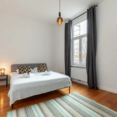 Super Cozy 2 Bedroom Apt Near Station *