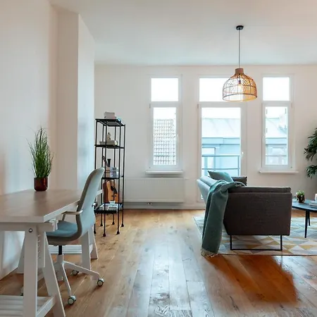 Super Cozy 2 Bedroom Apt Near Station Anversa